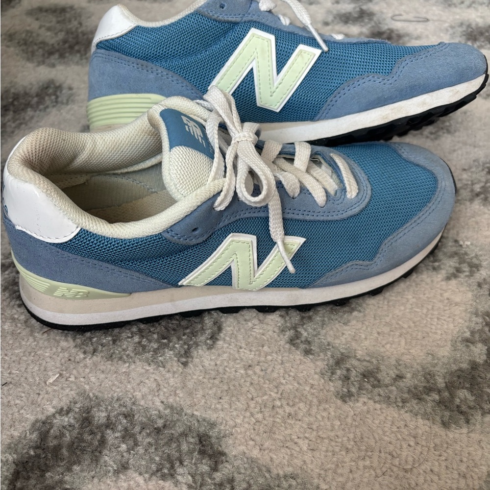 New Balance 515 Woman’s Retro Sneakers in Blue and White - Picture 6 of 10